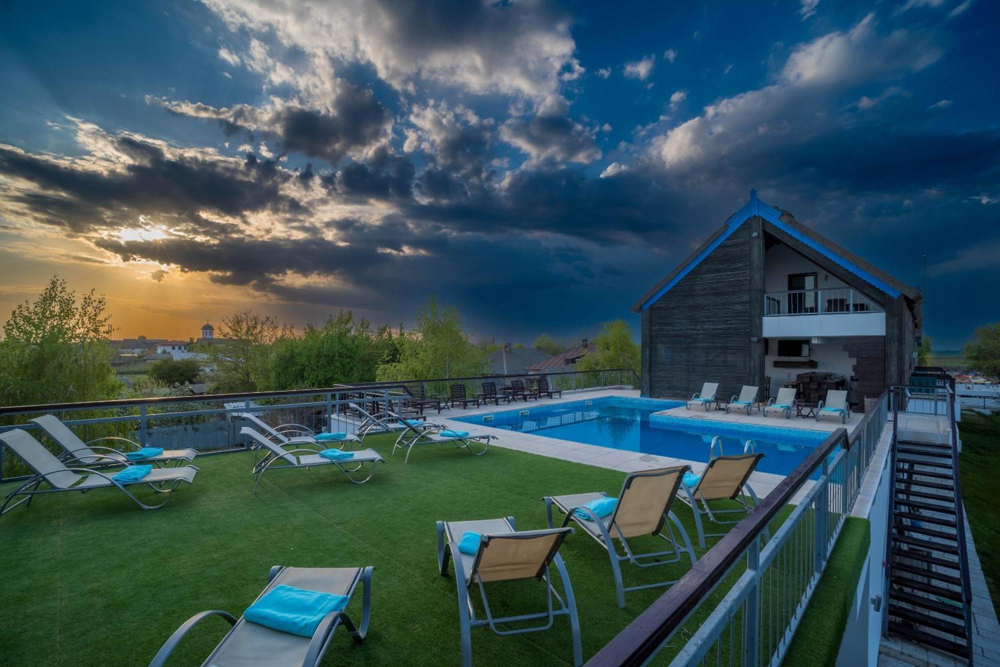 Delta Boutique & Carmen Silva Resort Crisan  Bagian luar foto